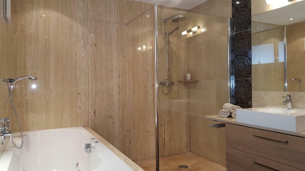 Haus Alp Deluxe Apartment แลงเงนเฟลด์ ภายนอก รูปภาพ