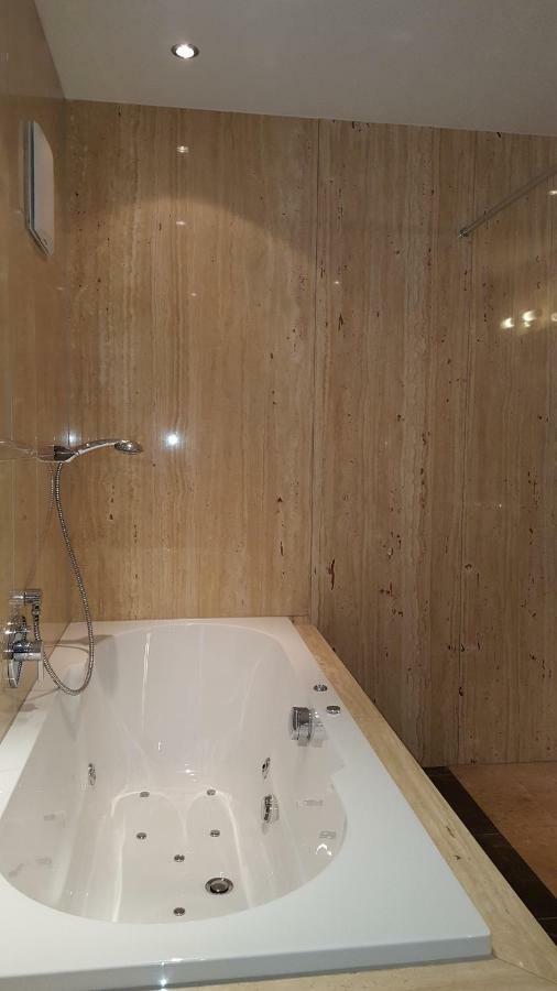 Haus Alp Deluxe Apartment แลงเงนเฟลด์ ภายนอก รูปภาพ